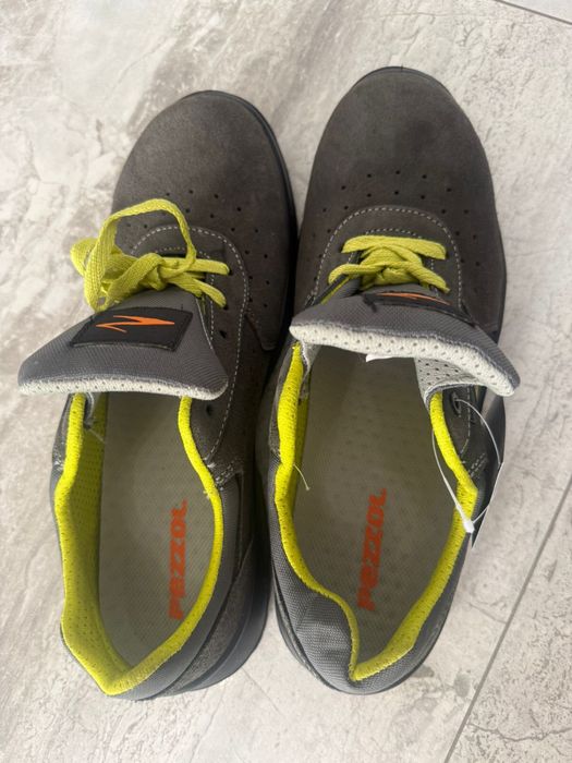 Bocanci protectie bombeu metalic 50 lei perechea