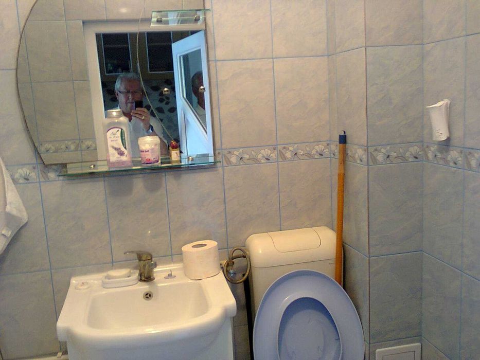 Inchiriere garsoniera zona Far/ Billa pe termen lung.