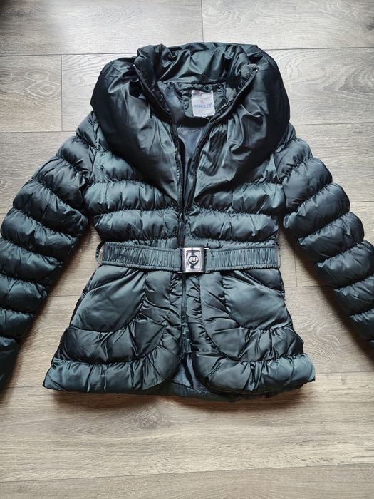 Geaca Moncler impecabila