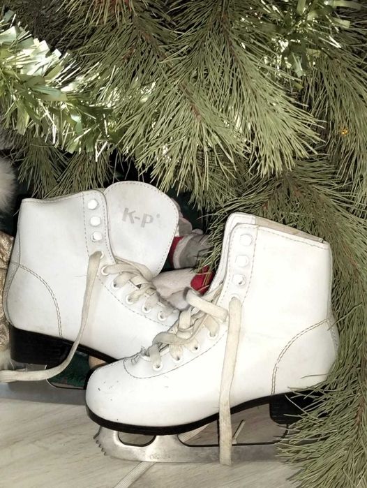 Коньки б/у маленький размер