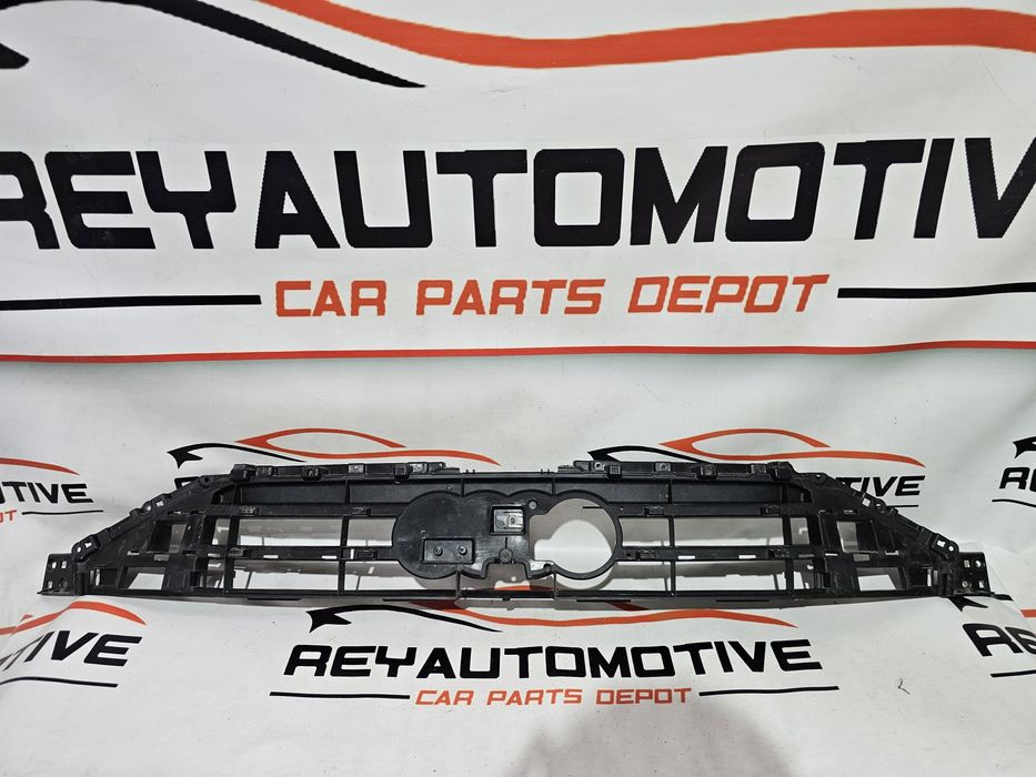 Suport grila radiator Audi A8 4N dupa 2018 cod 4N0807233C