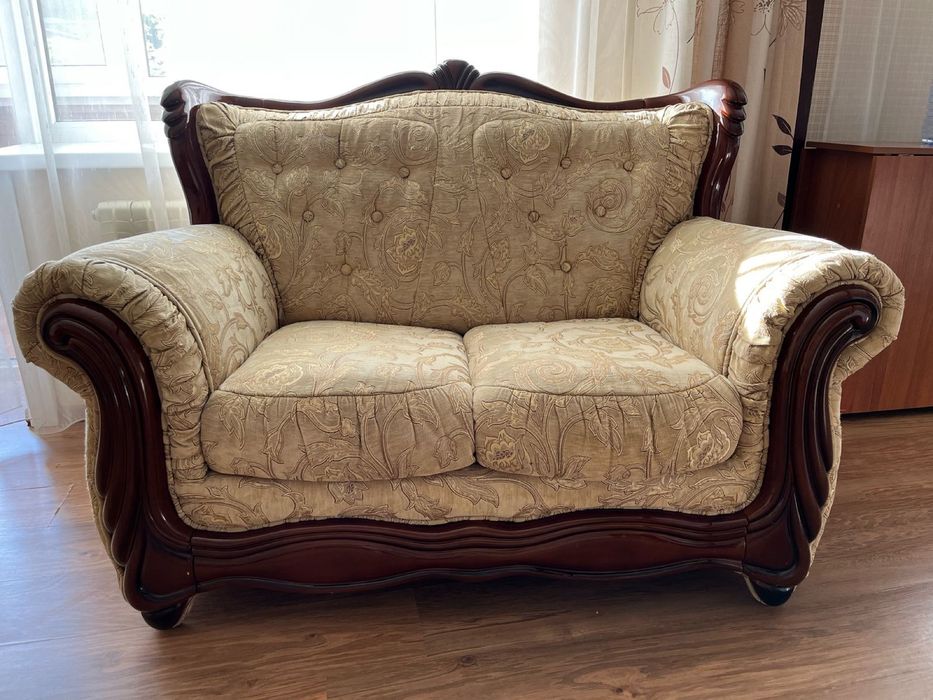 Продам диваны , 3+2