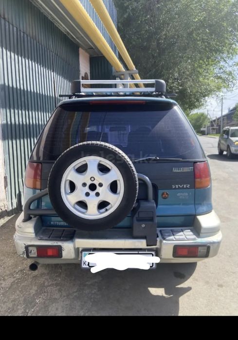 Mitsubishi RVR 1997
