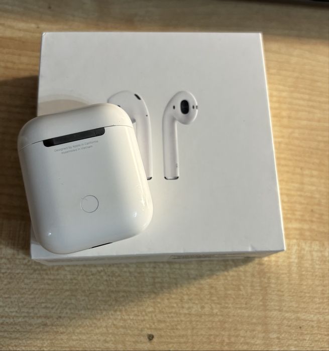 Airpods 2, оригинал. Полный комплект