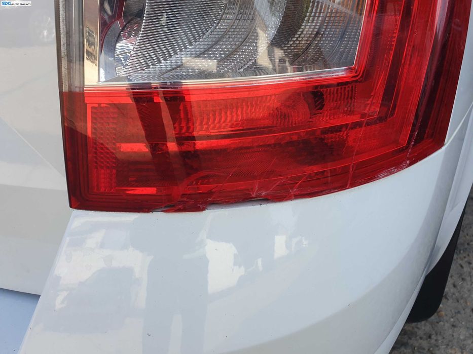 Tripla Lampa Stop Dreapta cu Defect Skoda Octavia 3 Break Combi 2013 - 2020 Cod 5E9945112 [K5830]