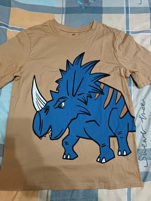 Футболки от H&M.  10-12 ёшга. H&M 
120.000