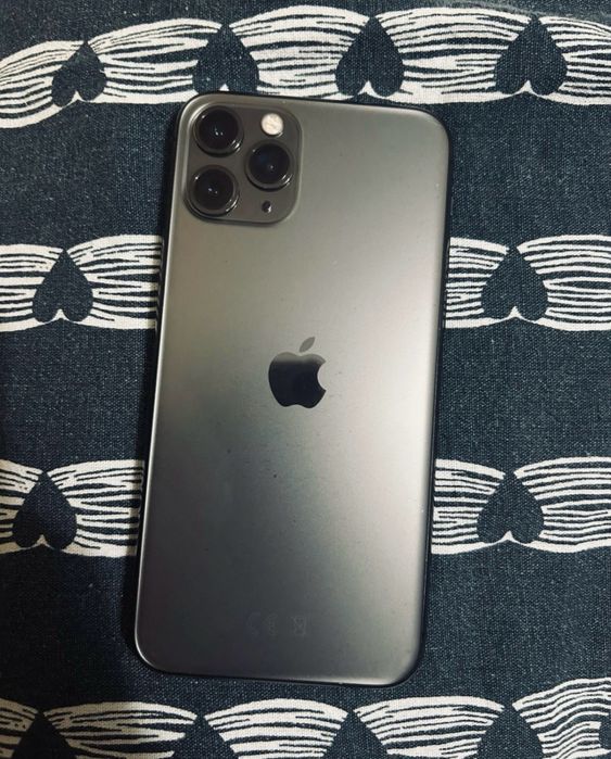 Продам айфон 11 про 64гб