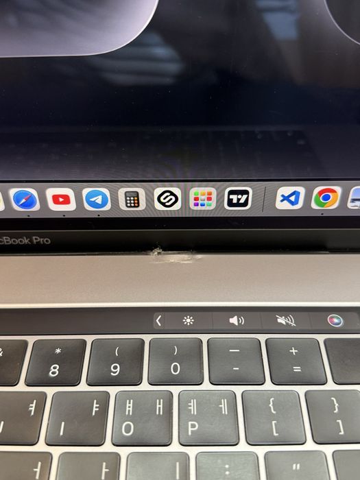 MacBook Pro 15 -inchi