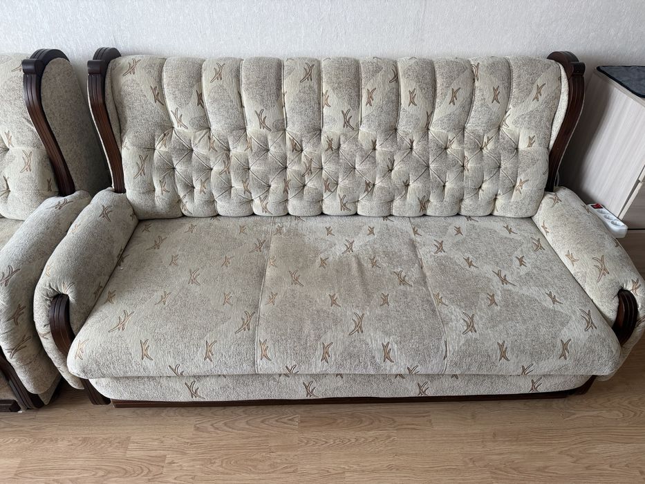 Диван и кресло за 10000