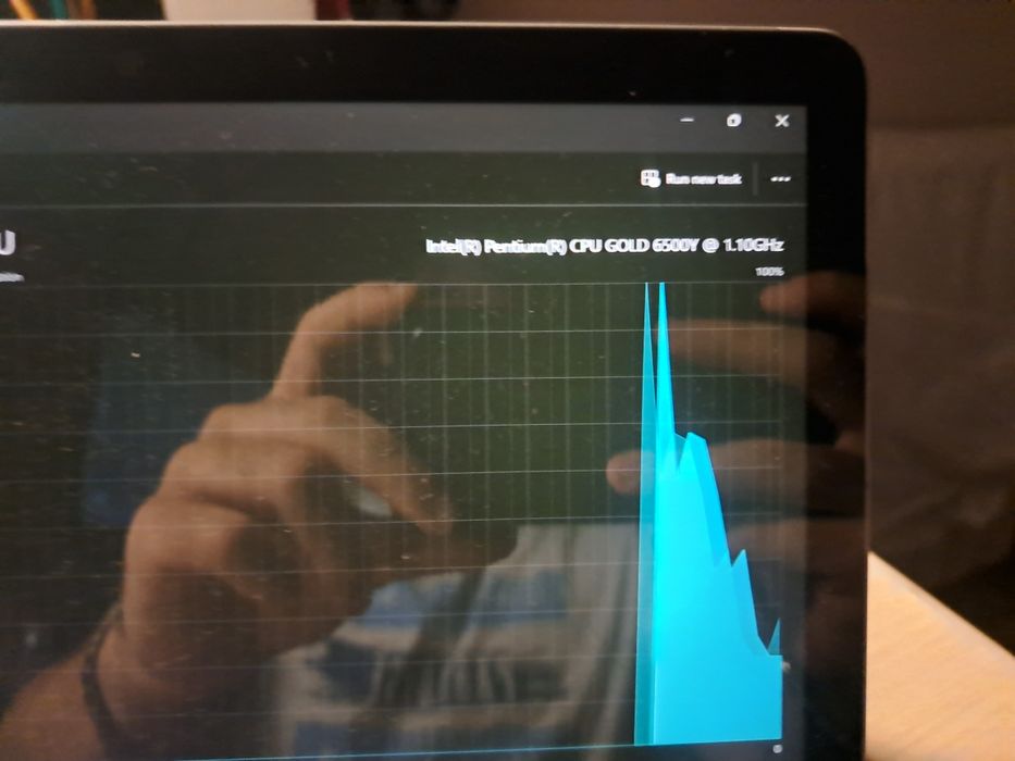 Vând Tabletă Microsoft gold 3 model 1901