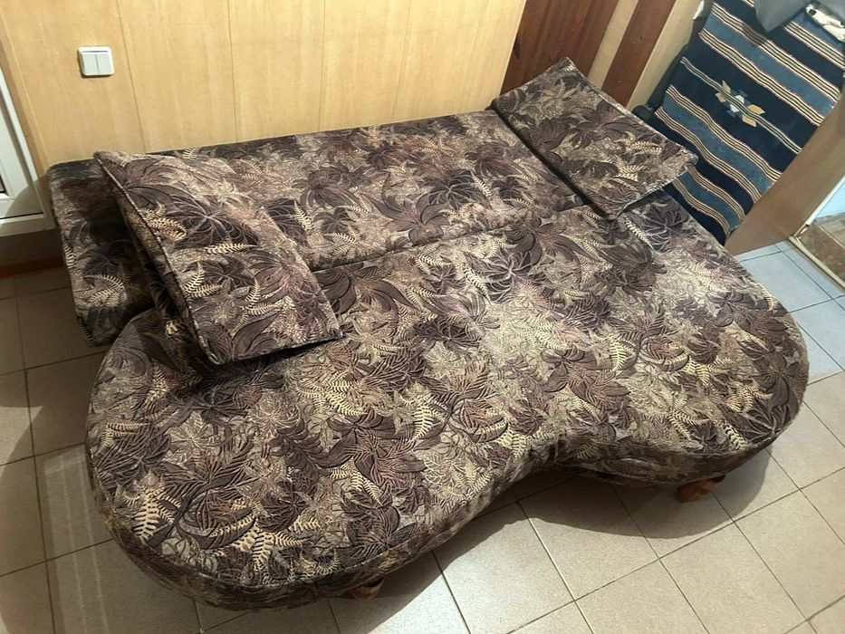 Диван раскладной с пуфиком