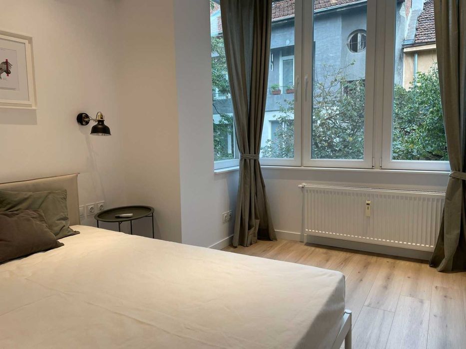 Дава се под наем Двустаен апартамент в София, Център - 65 кв.м за 458.49 € - Снимка #4