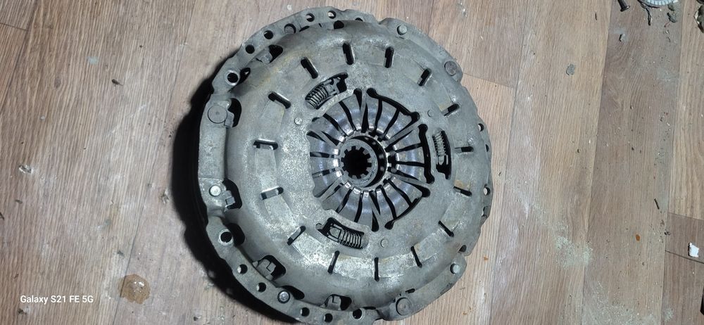 Продам сцепленя бмв е 34