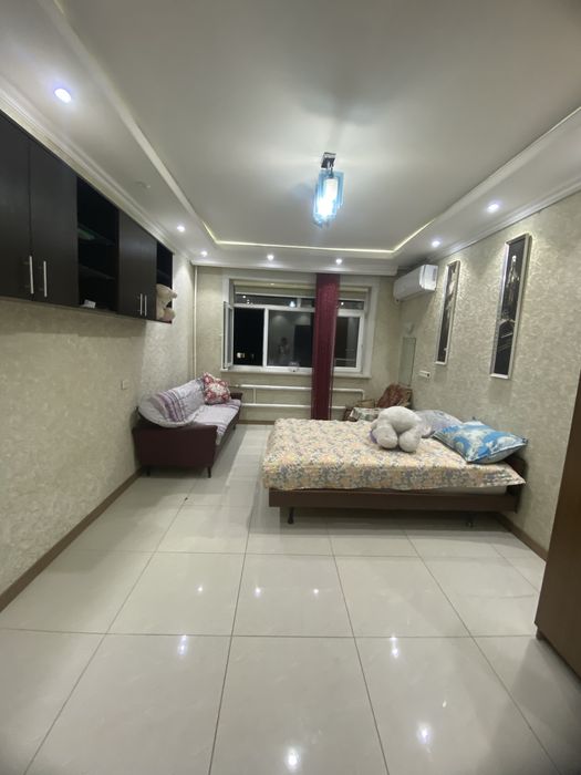 Продаю 4 комнатную квартиру