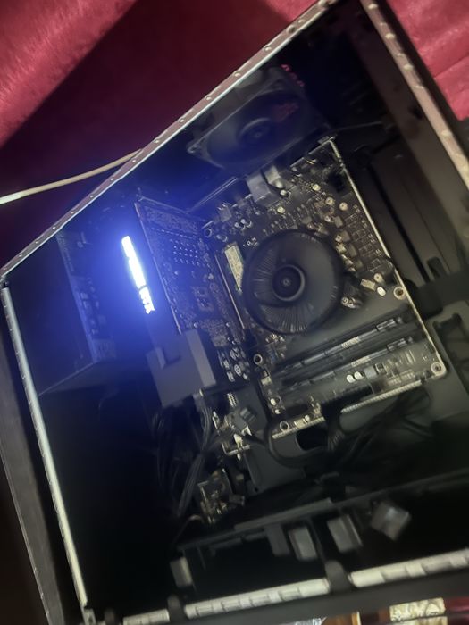 Vand pc gaming plus monitor !!