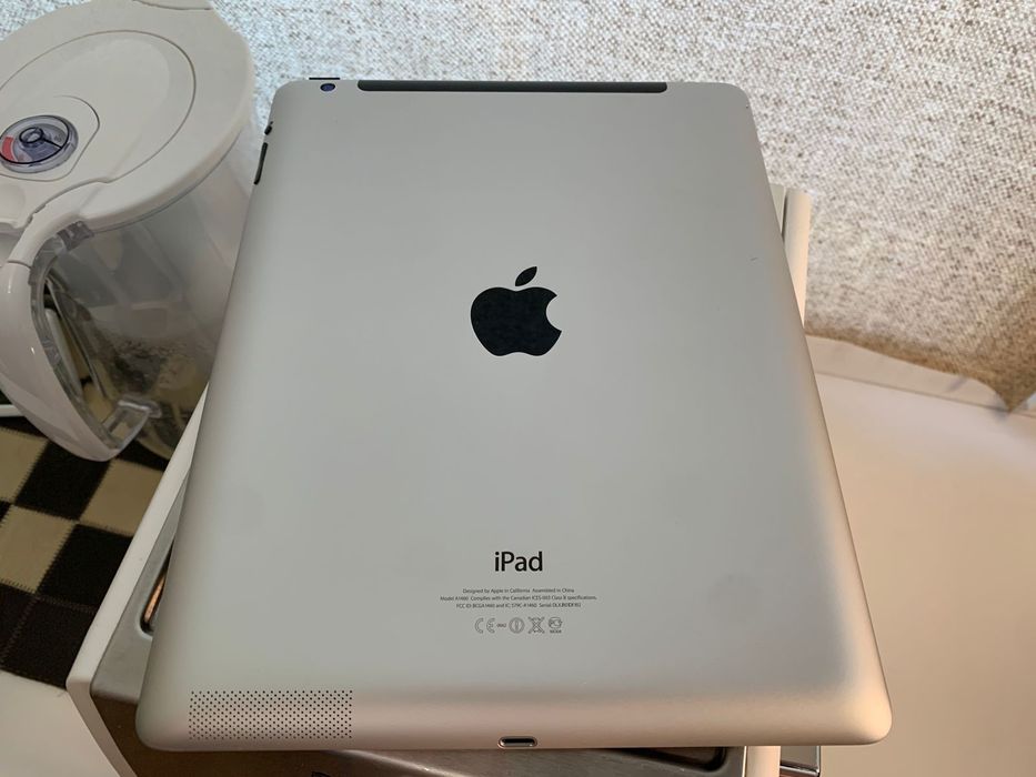 Планшет iPad A1460