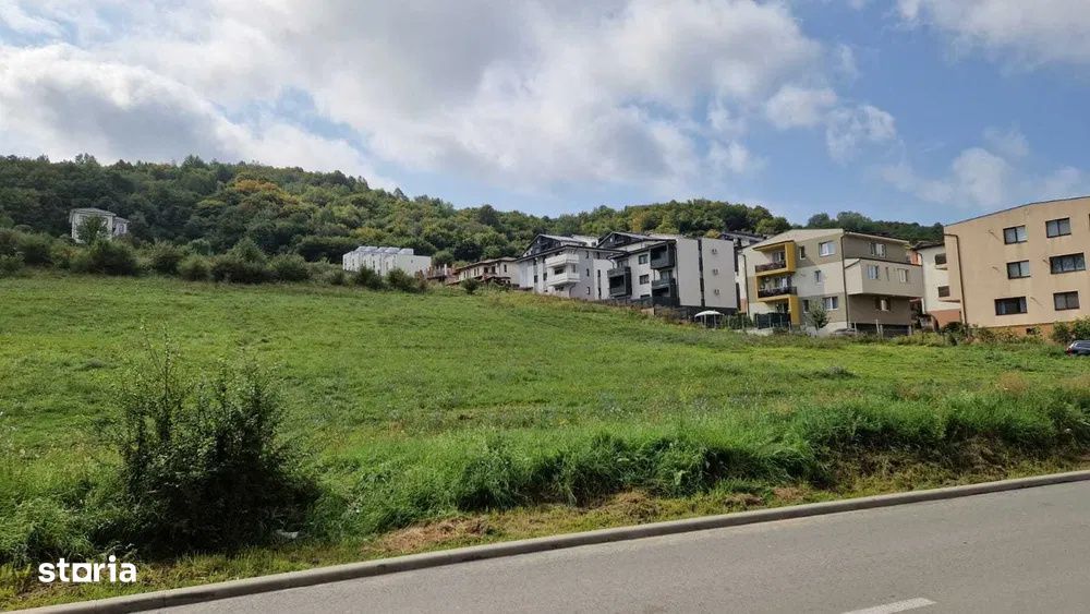 Teren de constructii de vanzare !!