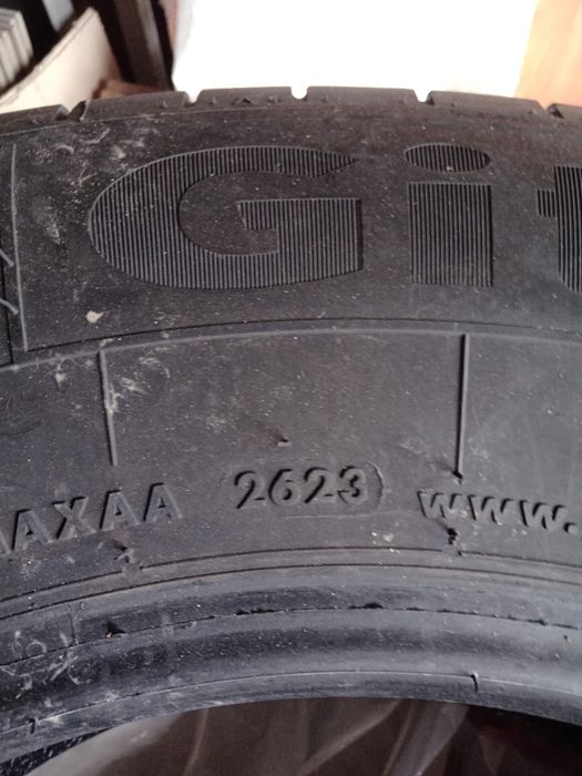 Vand sau schimb cauciucuri de vara 205/75/R16 C