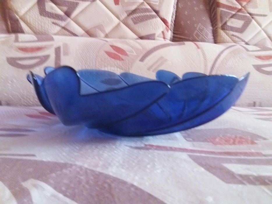 Продаю вазы и блюдо