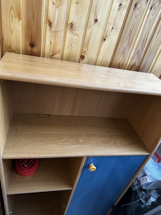 Продам библиотечку