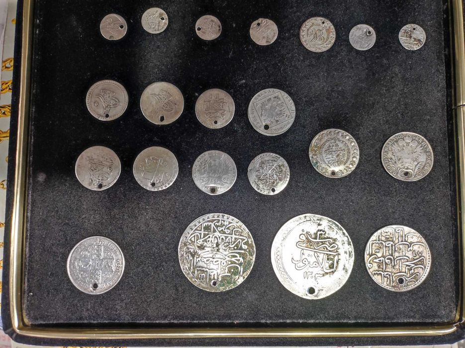 Сребърни монети 24. броя