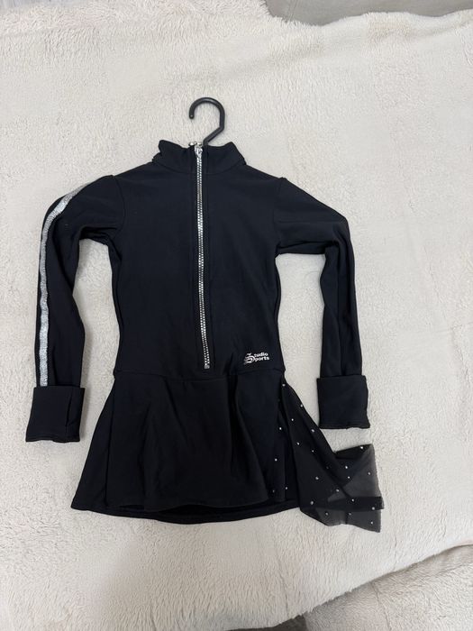Продам платье для фигурного катания.