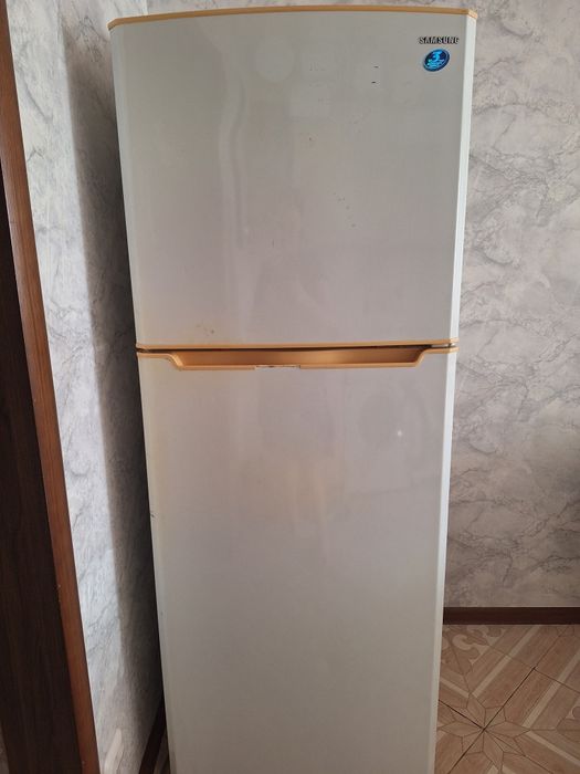 Продам холодильник самсунг
