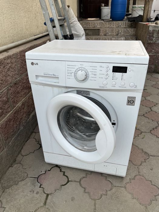 Продам б/у стиральную машину