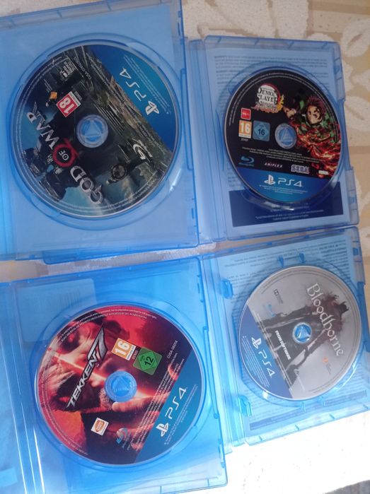PlayStation 4 slim 1tb