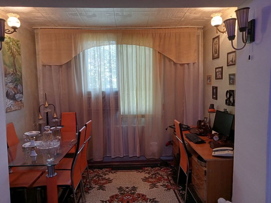 Чиланзар-24.  3/5/5  70м2 Кирпич крыша Чердачная.