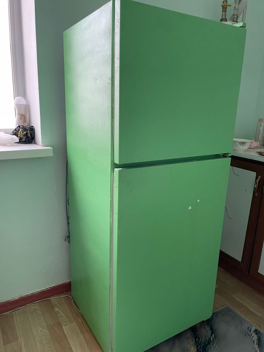 Холодильник в отличном состояние