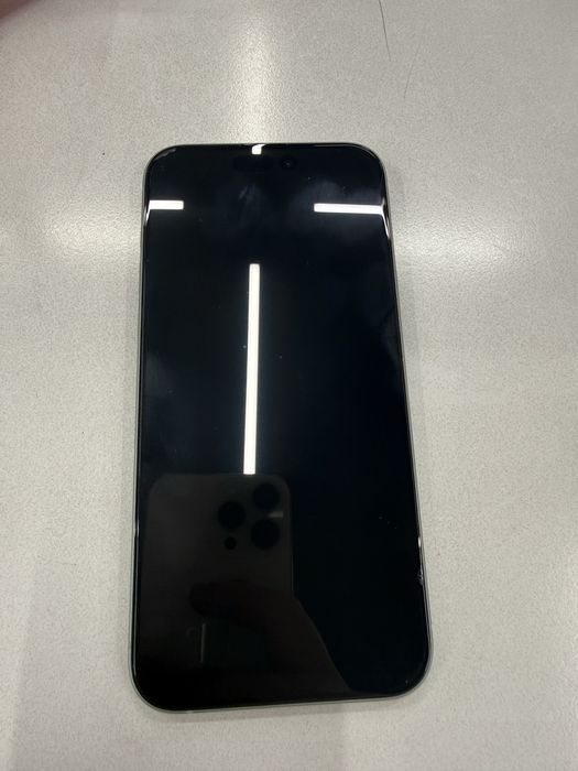 Продам айфон 15 plus