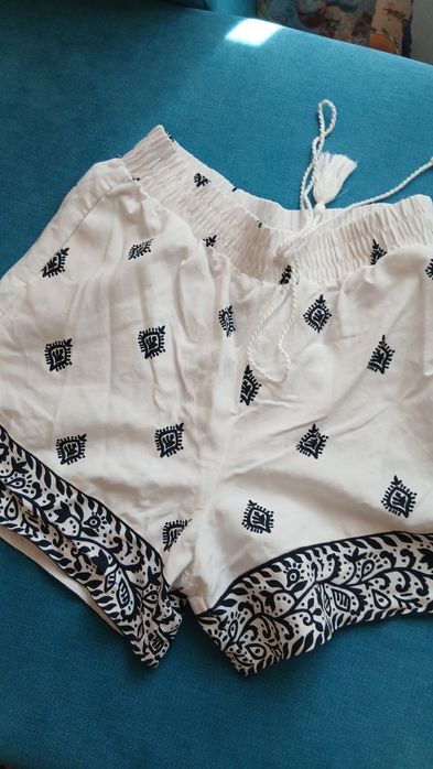 Pantaloni scurți pentru fete
