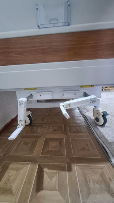 Медецинская кровать