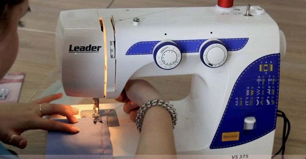 Швейная машина  Leader v375
