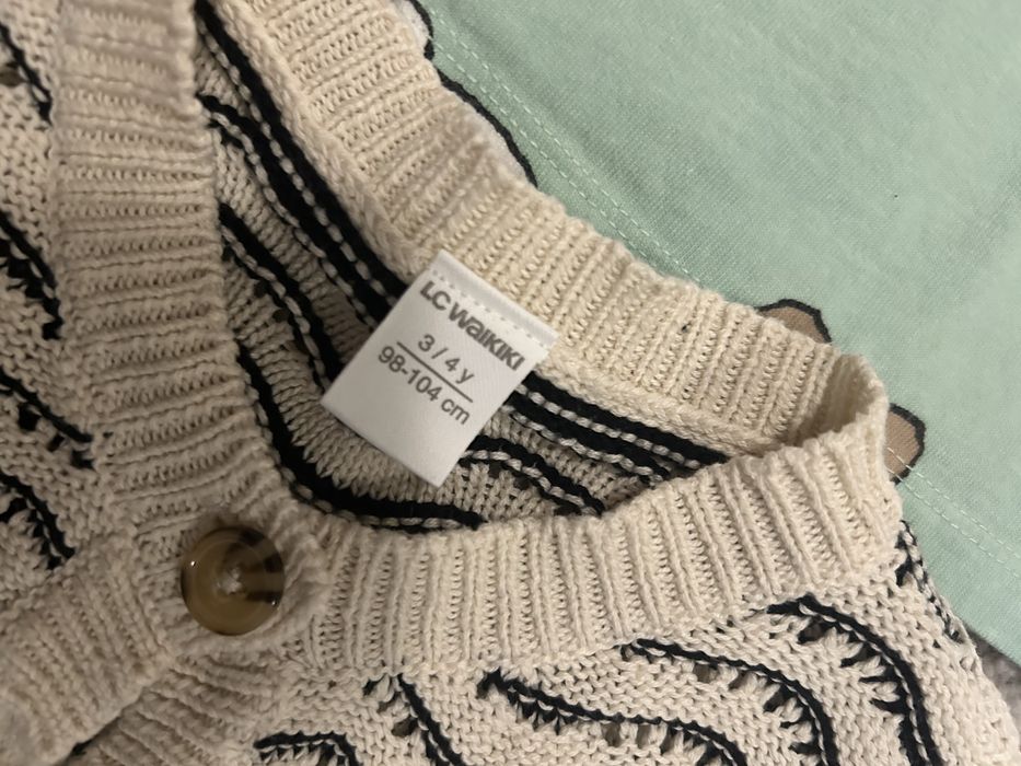 Лот блузки и две пролетни якета