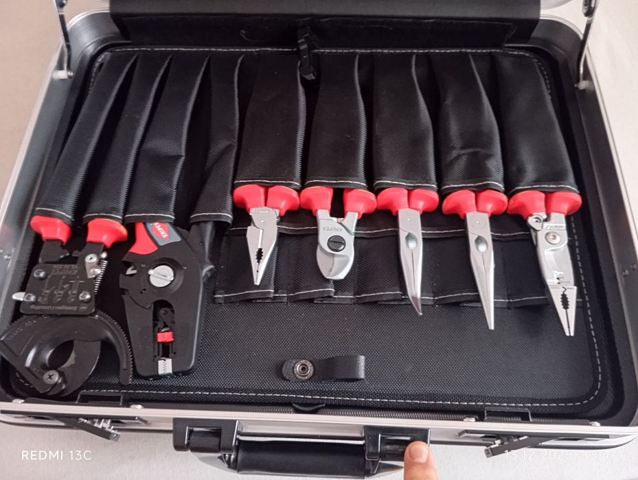 Geanta electrician Haupa cu scule Knipex