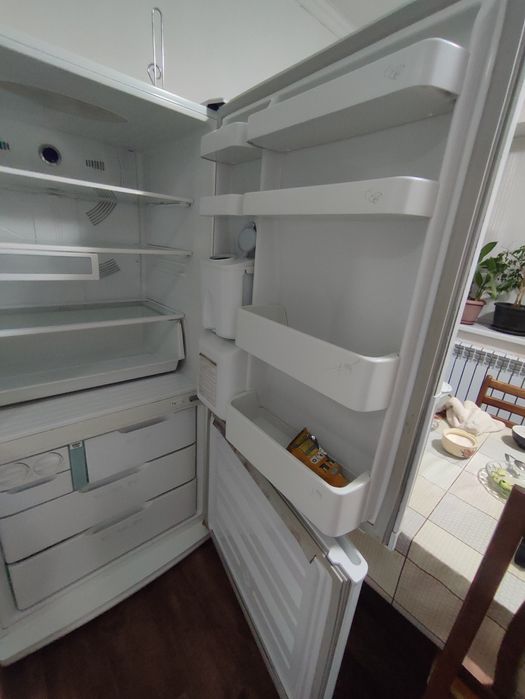 Продам холодильник