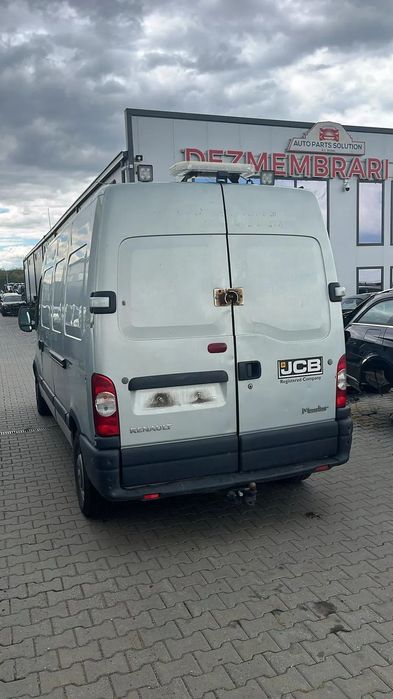 Dezmembram Renault Master 2.5 diesel an fabricatie 2009