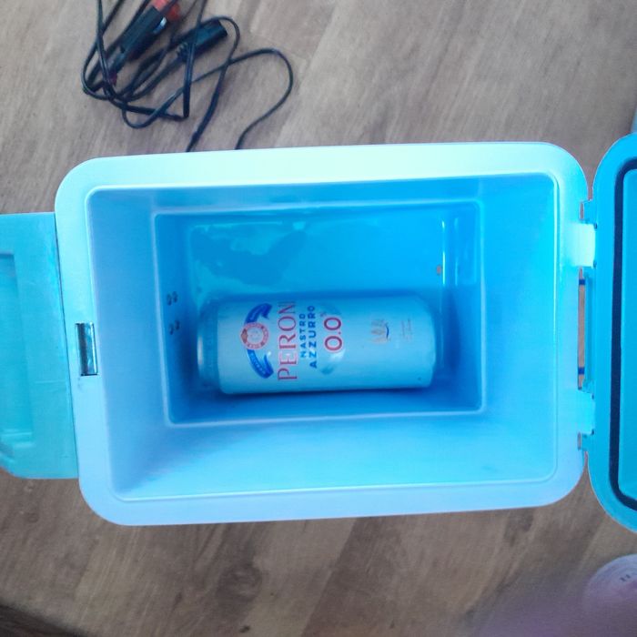 Cotiera auto frigorifica 12 v