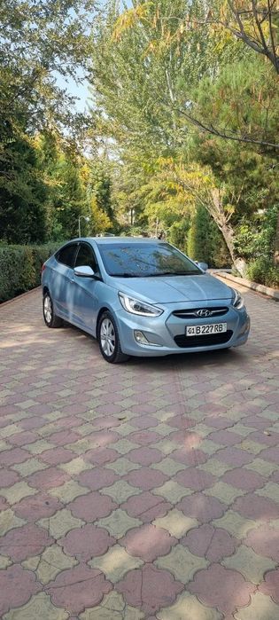 Hyundai Accent год выпуска 2011 год
