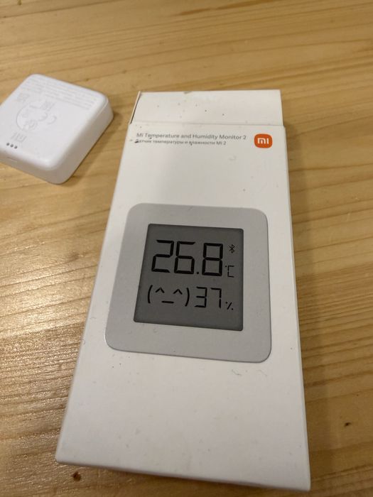 Xiaomi Mi Temperature & Humidity Monitor 2 – necesită baterie