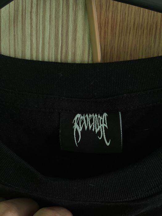 Tricou revenge , nou fără etichetă