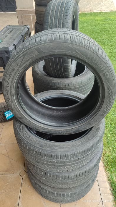 235/45 R18 KUMHO
