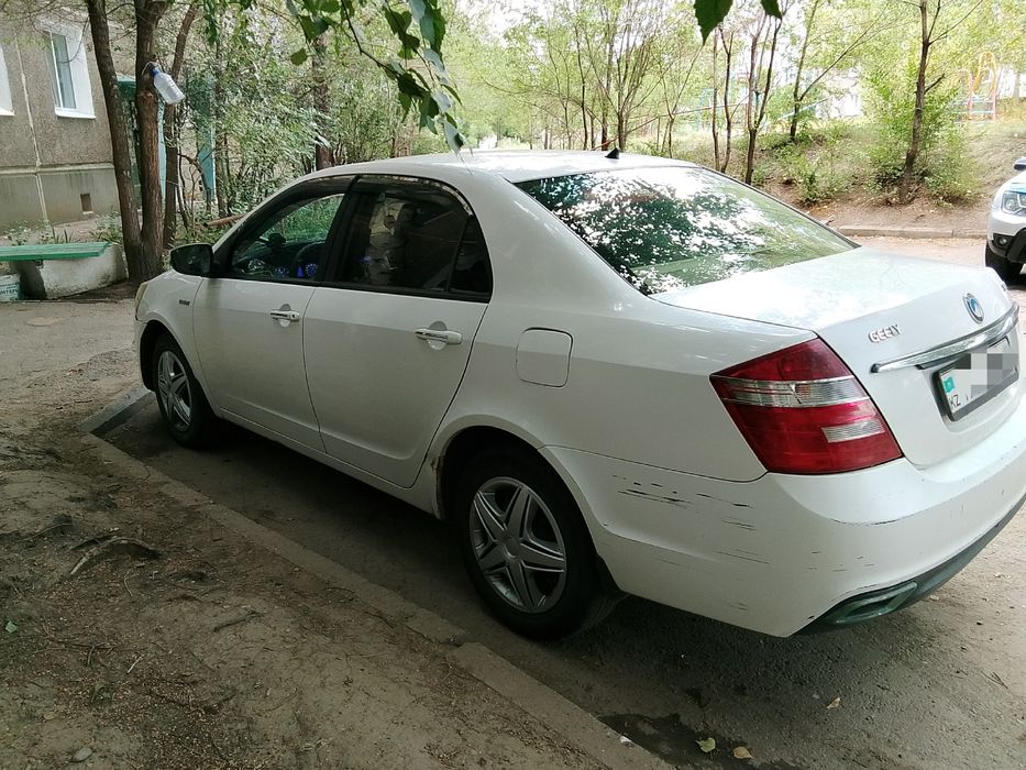 Автомобиль Geely SC7