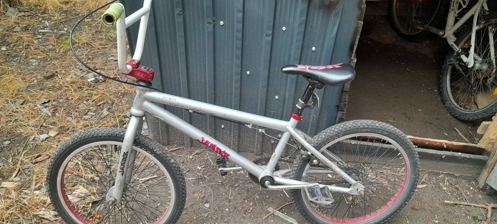 Vând bmx dhs jumper