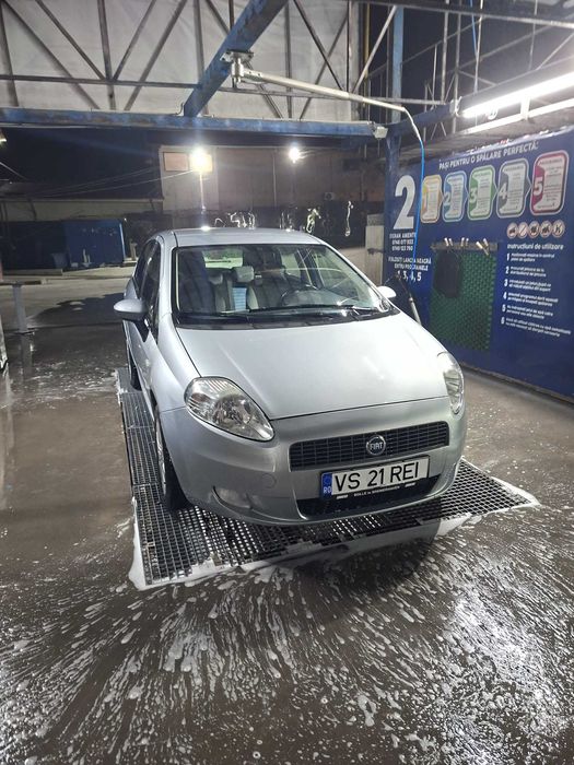 Vand Fiat grande punto 1.4 benzina