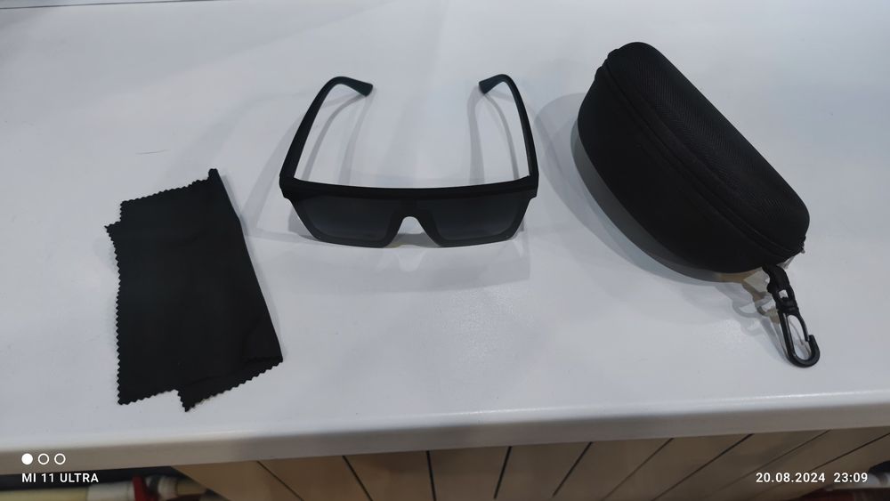 Очки солнцезащитные