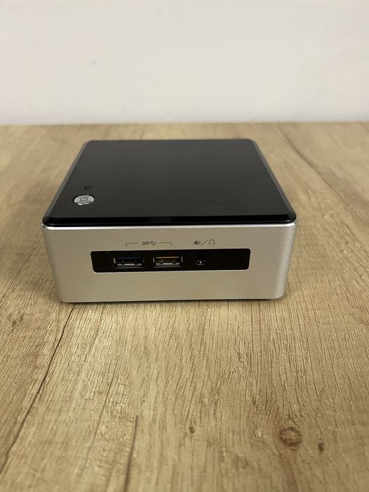 Intel NUC  i5 8gb ram
