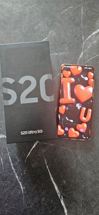 Смартфон Самсунг S20